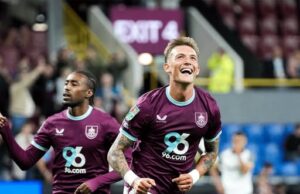 Oliver Sonne anotó gol del triunfo del Burnley sobre el Derby County por 2-1 y avanzó de ronda en la Carabao Cup