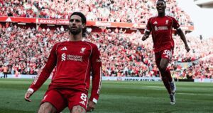 Liverpool le ganó al Arsenal 1-0 y es líder absoluto de la Premier League