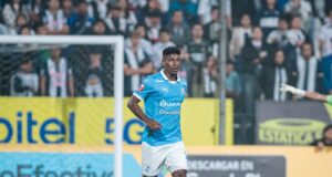 Miguel Araujo fue operado de una fractura de su muñeca izquierda y será baja un mes en Cristal