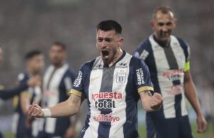 Alianza Lima con dos goles de Alan Cantero venció a la U. Católica 2-0 en la ida de Copa Sudamericana