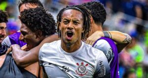 André Carrillo marcó gol de empate de Corinthians ante Fortaleza 1-1 por el Brasileirao
