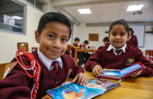 Gobierno inaugura 35.ª Escuela Bicentenario equipada con talleres de alta tecnología y bibliotecas digitales
