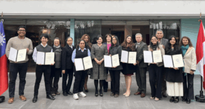 Jóvenes peruanos obtienen beca para realizar estudios en Taiwán