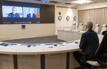 Viceministro de Relaciones Exteriores ofrece entrevista al periódico Libération de Francia