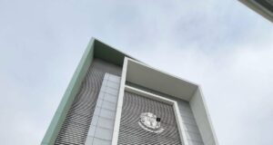 Centro Médico de San Isidro: Necesidad de Cumplir con las Normas