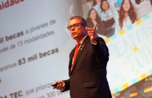 Gobierno impulsa transformación digital que beneficia a más de 4.6 millones de estudiantes