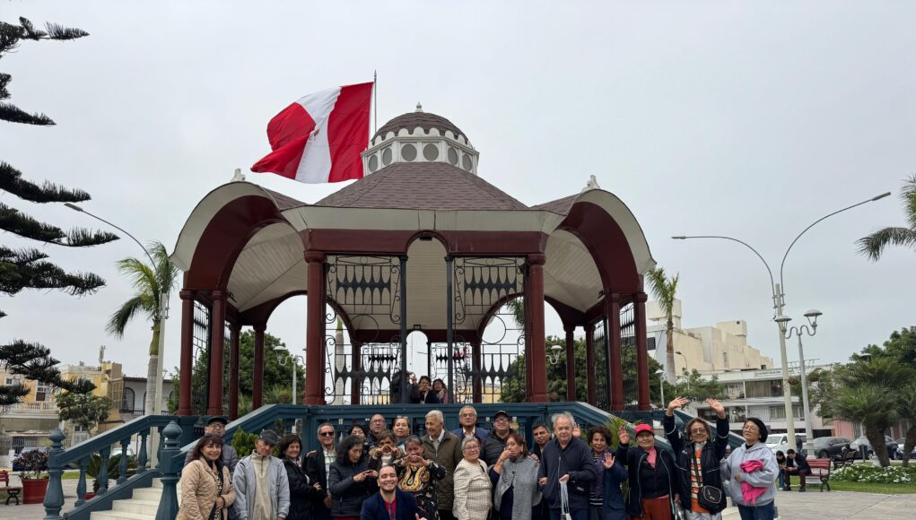 Jesús María celebró a sus adultos mayores con un paseo recreativo y un homenaje lleno de emoción