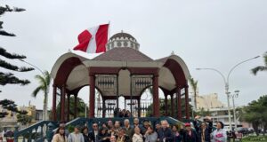 Jesús María celebró a sus adultos mayores con un paseo recreativo y un homenaje lleno de emoción