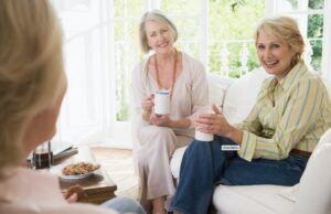 Cuidado con automedicar a los adultos mayores