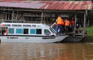 Midis brinda transporte fluvial a estudiantes en comunidades nativas y zonas de frontera con servicio Movitambos