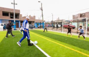 Ancón: después de una década de abandono inauguran mini complejo deportivo en el desierto que beneficiará a pobladores