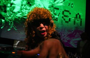 La Tigresa del Oriente la rompe como DJ