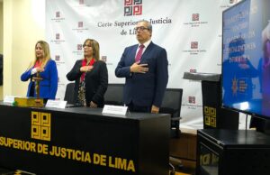 Presidenta de la Corte Superior de Lima juramentó a 33 fedatarios con especialización en informática