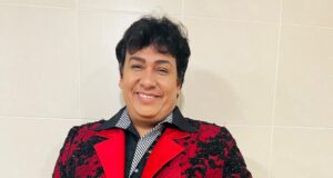 Ronald Hidalgo rinde homenaje al Divo de Juárez a sus 9 años de fallecimiento. – Teatro Canout