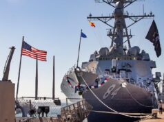 Trump despliega buques de guerra cerca a Venezuela: EEUU advirtió que usará «todo su poder» contra el narcotráfico vinculado a Maduro