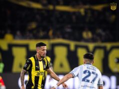 Peñarol derrotó a Racing Club por 1-0 en la ida de los octavos de la Copa Libertadores jugado en Montevideo