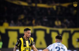 Peñarol derrotó a Racing Club por 1-0 en la ida de los octavos de la Copa Libertadores jugado en Montevideo