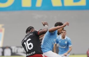 Cristal solo empató ante UTC 2-2 de local y no pudo pasar a liderar el Clausura