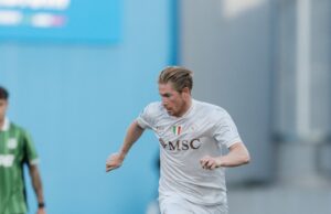 Nápoli se estreno en la Serie «A» del Calcio Otaiano derrotando al Sassuolo 2-0