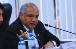 Ministro Sandoval: No respondemos a ninguna consigna política en el tren Lima – Chosica