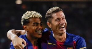 F.C. Barcelona es el nuevo líder de la Liga de España al imponerse 2-1 a la Real Sociedad