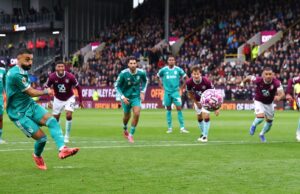 Liverpool es el único líder de la Premier League