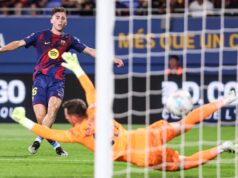 Barcelona goleó al Valencia 6-0 y es escolta del Real Madrid en la Liga de España