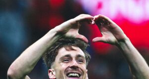 A.C. Milán derrotó a Nápoles 2-1 y junto a la Roma son los tres que lideran el Calcio Italiano