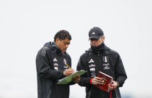 Selección Peruana entrenó con todo el plantel en Montevideo y el técnico Ibañez ya tiene a sus once elegidos