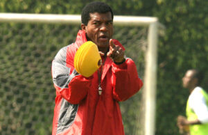 Julio César Uribe afirmó que falta humildad y trabajo colectivo para salir de la crisis del fútbol peruano