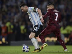 Argentina con Lionel Messi enfrenta a Venezuela que necesita sumar puntos