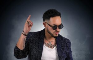 Coti Loyola celebra su segundo aniversario como solista con una noche de salsa inolvidable