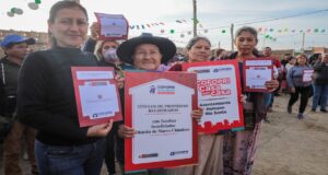 Áncash: Gobierno entrega más de 1,200 títulos para familias de Nuevo Chimbote