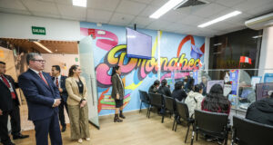 150 jóvenes viajan para estudiar al extranjero gracias a la inversión estratégica de S/13.4 millones de la Beca Generación del Bicentenario 2025