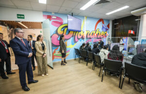 150 jóvenes viajan para estudiar al extranjero gracias a la inversión estratégica de S/13.4 millones de la Beca Generación del Bicentenario 2025