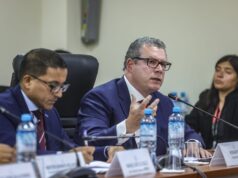 Más de S/49 000 millones paramejoras salariales en Educación