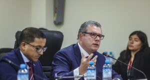 Más de S/49 000 millones paramejoras salariales en Educación