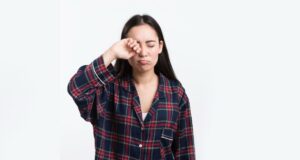 Lesiones a los ojos son muy recuentes en casa y el trabajo a pesar de que se pueden prevenir