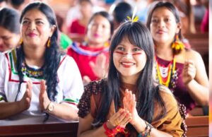 Midis reafirma su compromiso de atención a las mujeres indígenas con los programas sociales