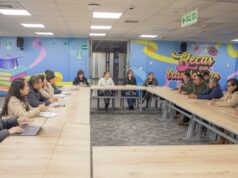 Pronabec, Juntos y PAIS se reúnen con representantes de 63 comunidades originarias de Loreto para promover Beca 18-2026