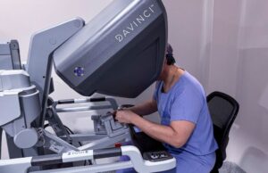 ¿Robots que operan a los pacientes? Cuatro mitos de la cirugía robótica al descubierto