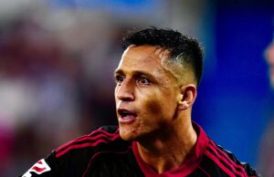 Alexis Sánchez marcó su primer gol con Sevilla y cortó una larga sequía en el triunfo ante Alavés 2–1