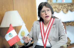 Desquiciada suspendida Fiscal Delía Espinoza intenta con amparo que el Poder Judicial la restablezca como Fiscal de la Nación