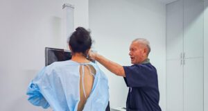 Diris Lima Centro implementa equipos rayos X con inteligencia artificial para fortalecer el diagnóstico de tuberculosis en la jurisdicción