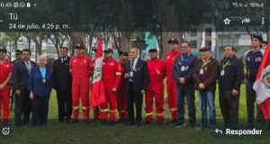 Junta Vecinal Comunal SS 12C de San Borja presente en Izamiento del Pendón Nacional