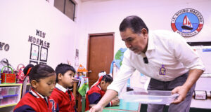 Ministro de Educación supervisa entrega de desayunos escolares a niños de educación inicial en colegio del Callao