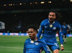 Chelsea bajó de la punta de la Premier League al Liverpool ganándole sobre la hora 2-1