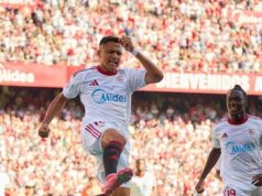 Sevilla goleó al Barcelona 4-1 y lo bajó del liderato de la Liga de España que ahora és del Real Madrid