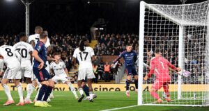 Arsenal firme en la punta de la Premier League tras triunfo sobre Fulham 1-0