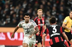 Bayern Múnich goleó al Eintracht Frankfurt 3-0 y sigue liderando la Bundesliga Alemana